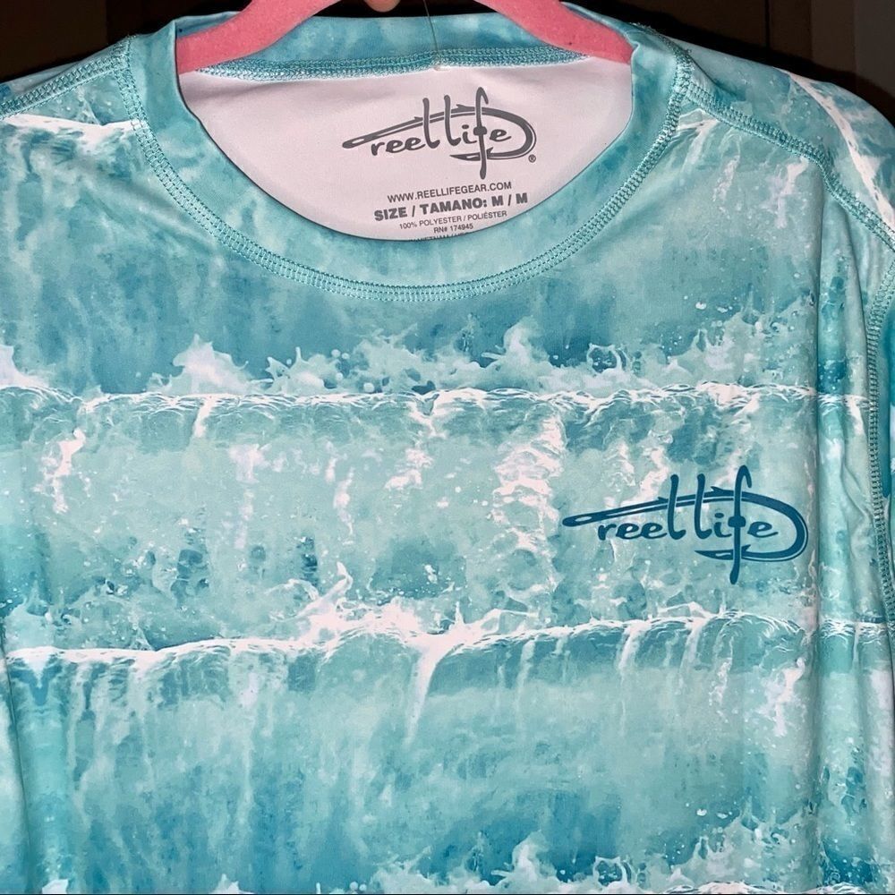 Reel life 💧🐟🐬WAVES fishing top size M 🐬🎣🎏